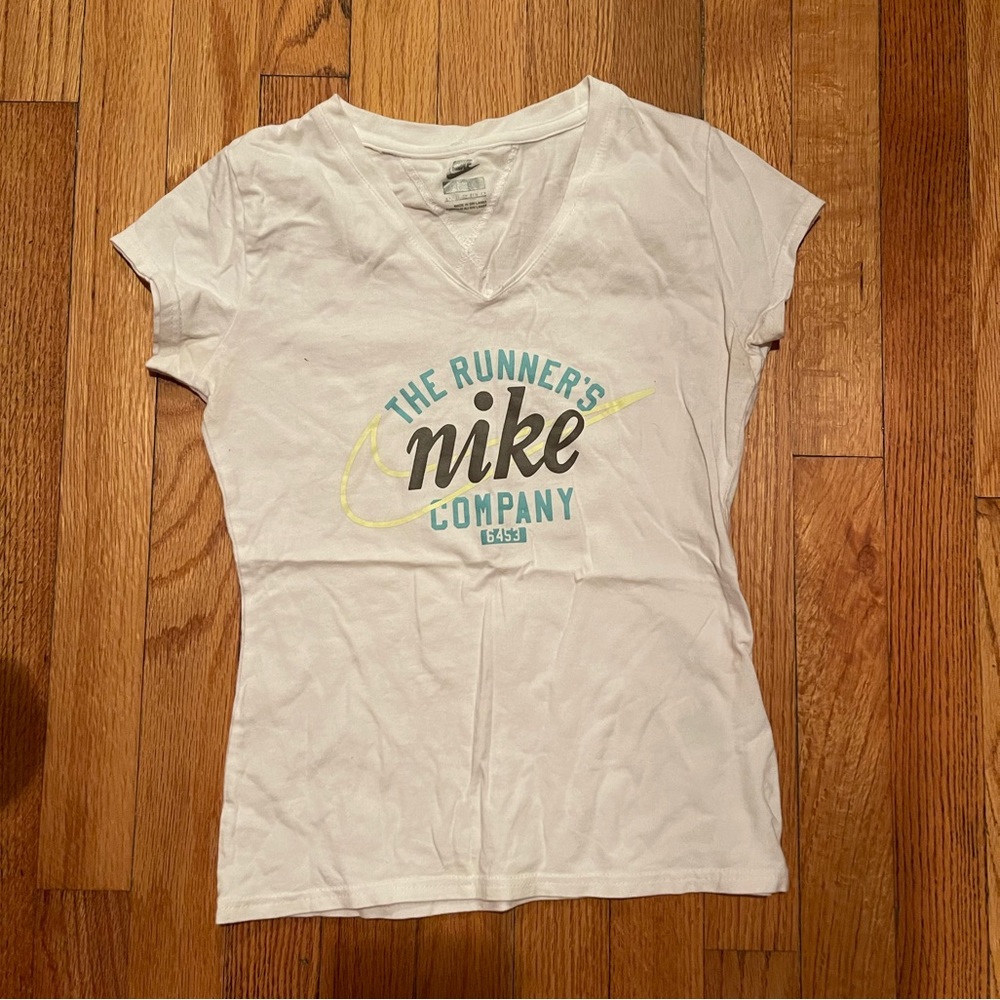 Nike top